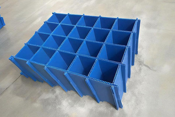 PC PP PE Hollow Profile Board Extrusion Line